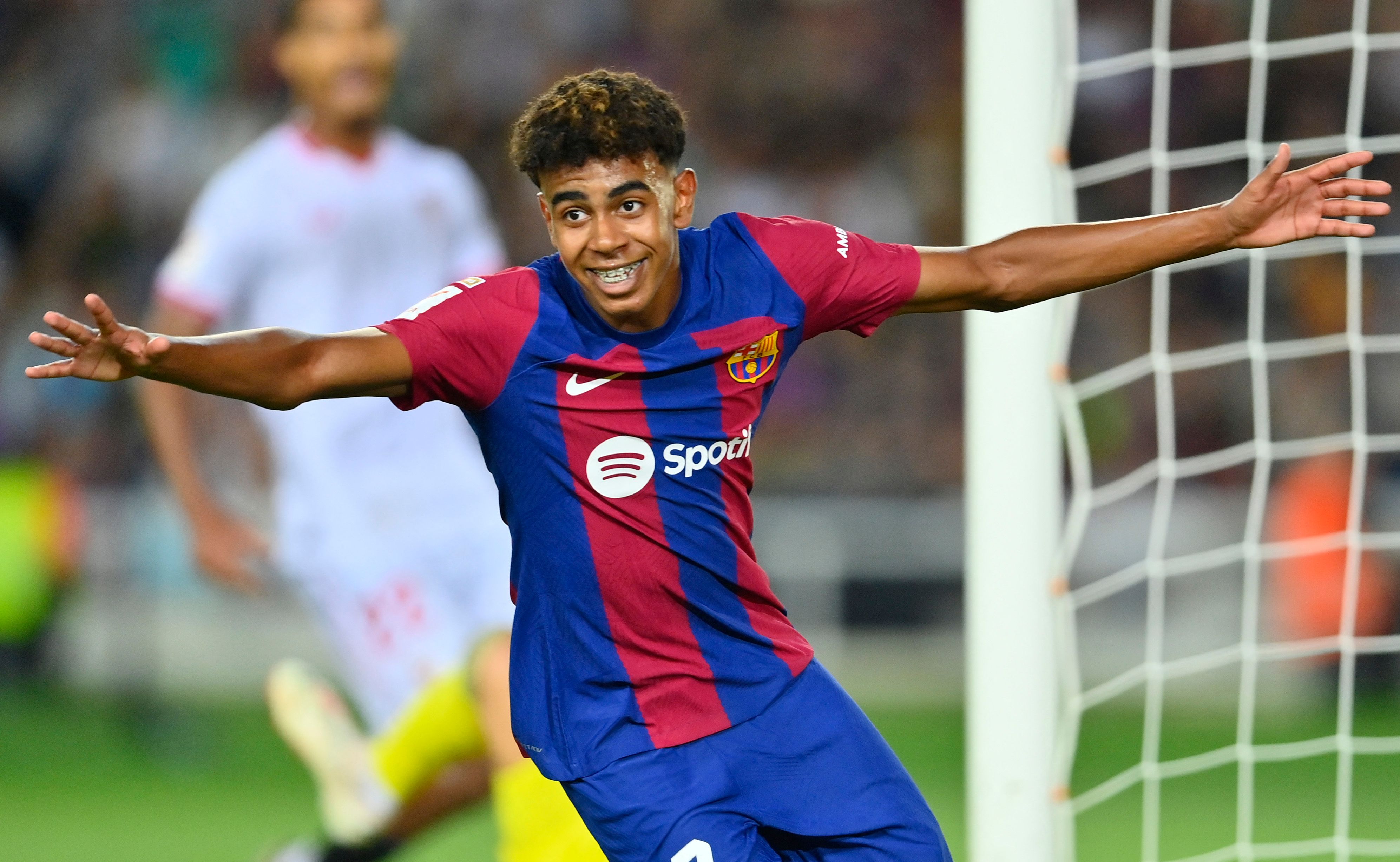 Penyerang Barcelona Lamine Yamal