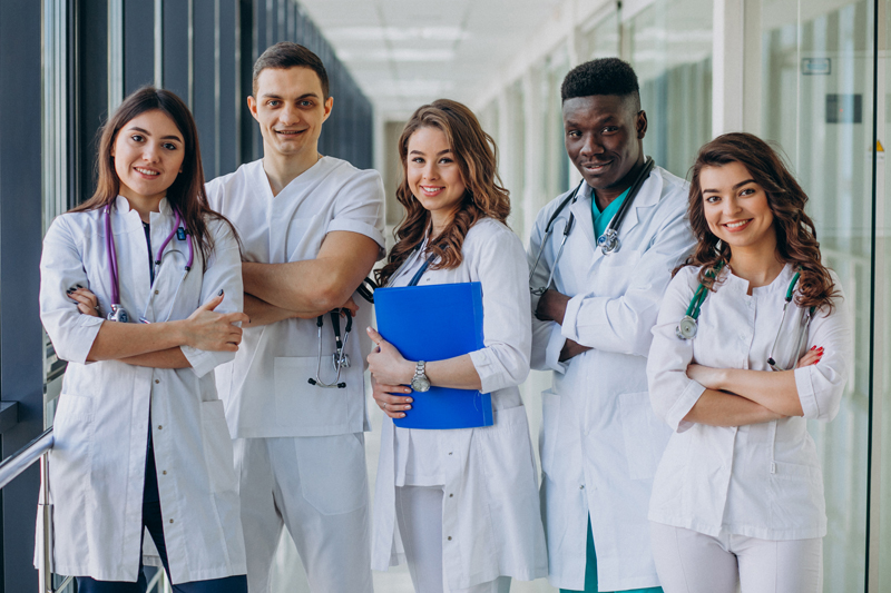 Ingin mengucapkan selamat Hari Dokter Nasional? Berikut beberapa ucapan yang bisa menginspirasi.