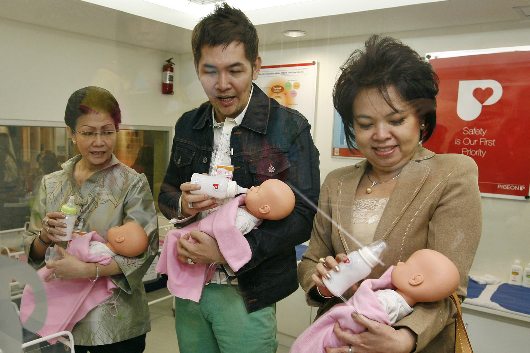 Acara coaching clinic nursing di Kidzania, Jakarta Selatan, Rabu (11/6/2008).