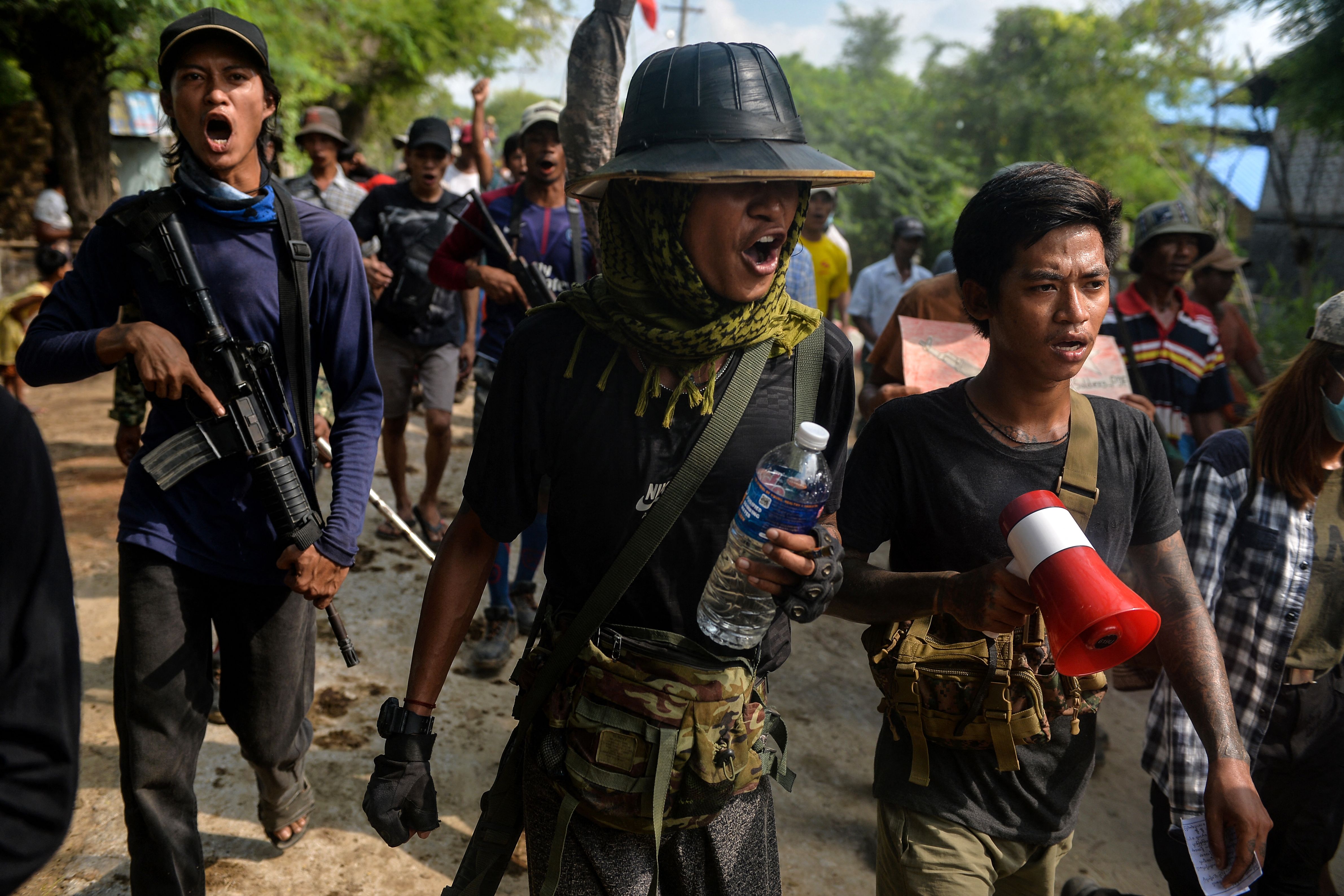 Kelompok Anti Junta Myanmar melakukan demonstrasi