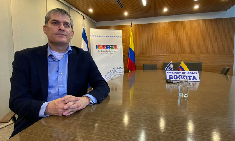 Utusan Israel, Gali Dagan, setidaknya harus meminta maaf dan pergi dari Kolombia setelah mengkritik Presiden Gustavo Petro.