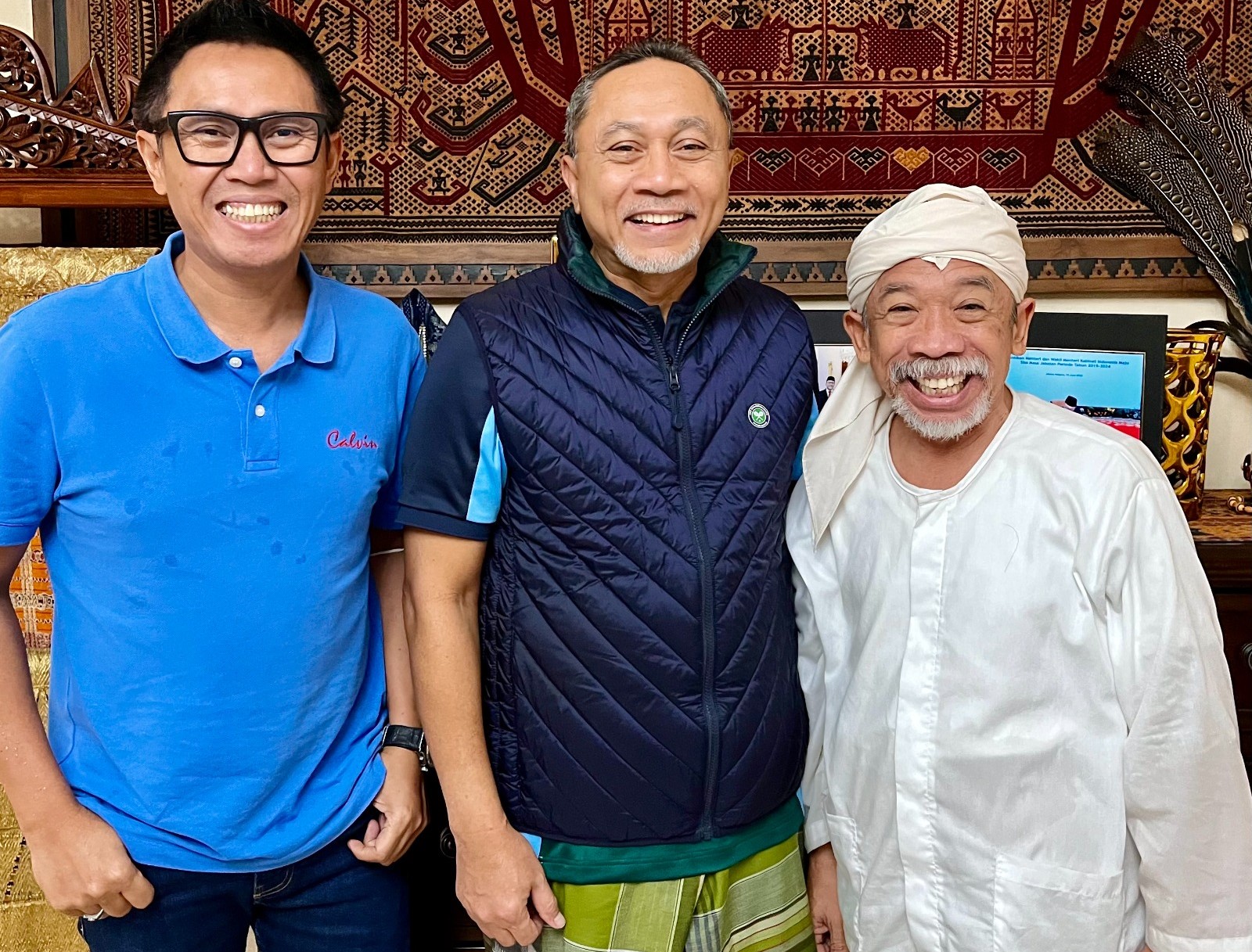 Artis senior Nurul Qomar bersama Ketua Umum PAN Zulkifli Hasan