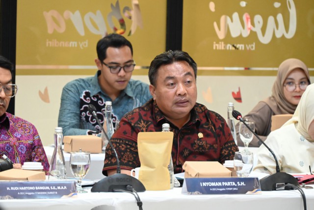 Anggota Komisi VI DPR RI I Nyoman Parta.