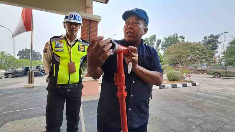Pemadam Sumatra Selatan Dapat Bantuan Nozzle Gambut Guna Atasi Karhutla