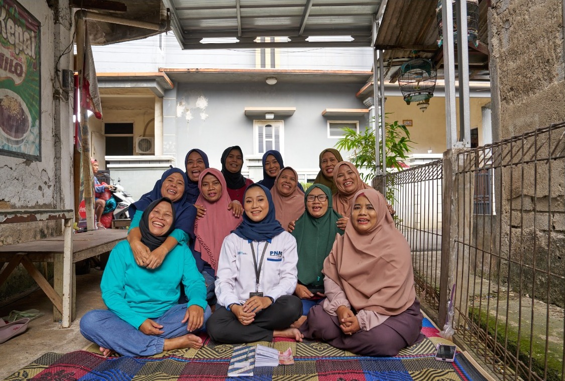 PNM Mekaar sendiri merupakan layanan pinjaman modal untuk perempuan prasejahtera pelaku UMKM yang diluncurkan pada 2015.