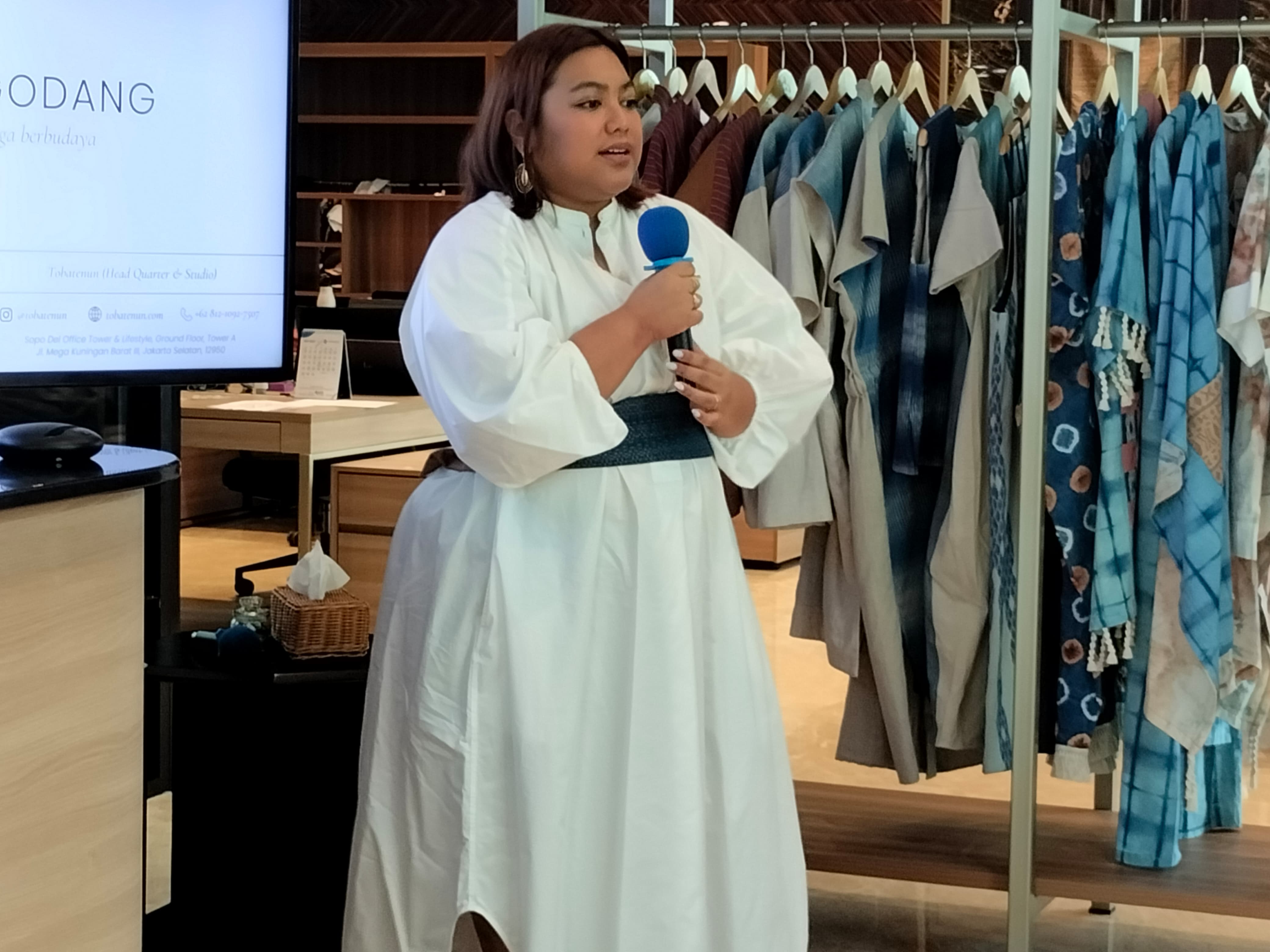 Kerri na Basaria, Pendiri & CEO Tobatenun