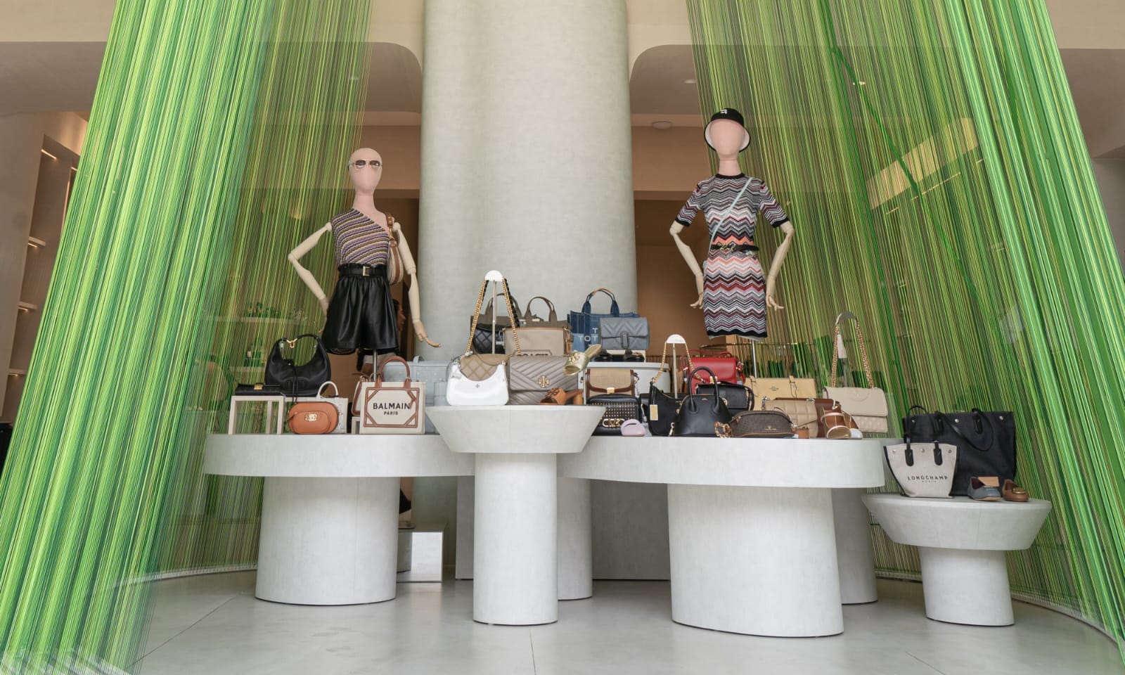 Koleksi tas di Voila.id Boutique