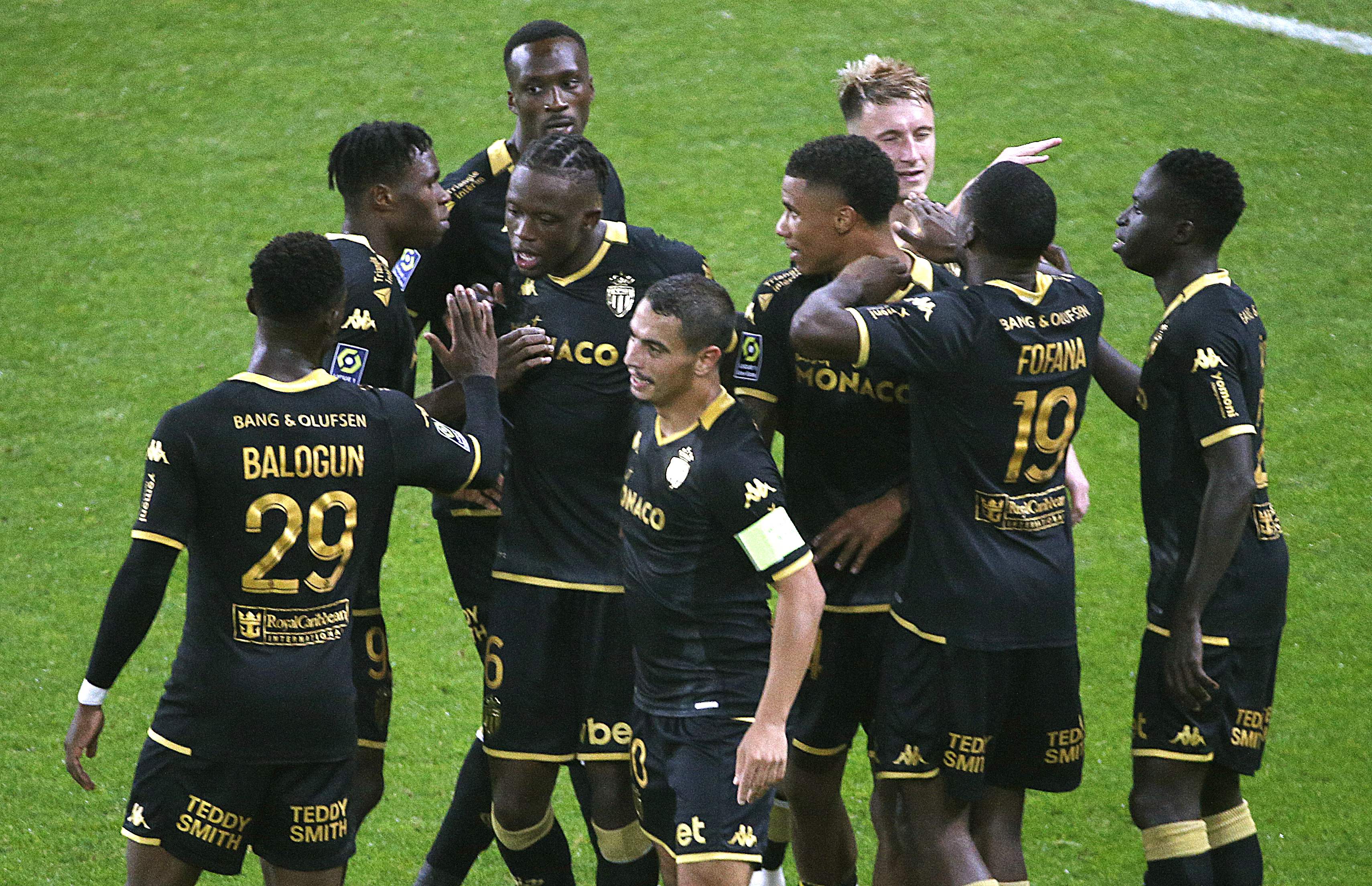 Para pemain Monaco melakukan selebrasi usai mencetak gol ke gawang Reims di laga Ligue 1.