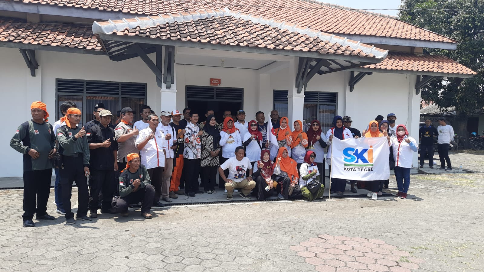 Dukungan untuk pasangan Anies Baswedan dan Muhaimin Iskandar (Amin) terus mengalir dari masyarakat