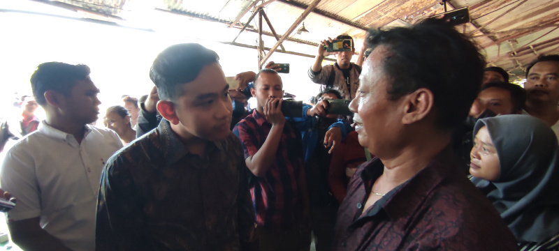 Diperkirakan 5 ribu relawan Gibran akan menggelar syukuran atas putusan MK di GOR Jatigiri.