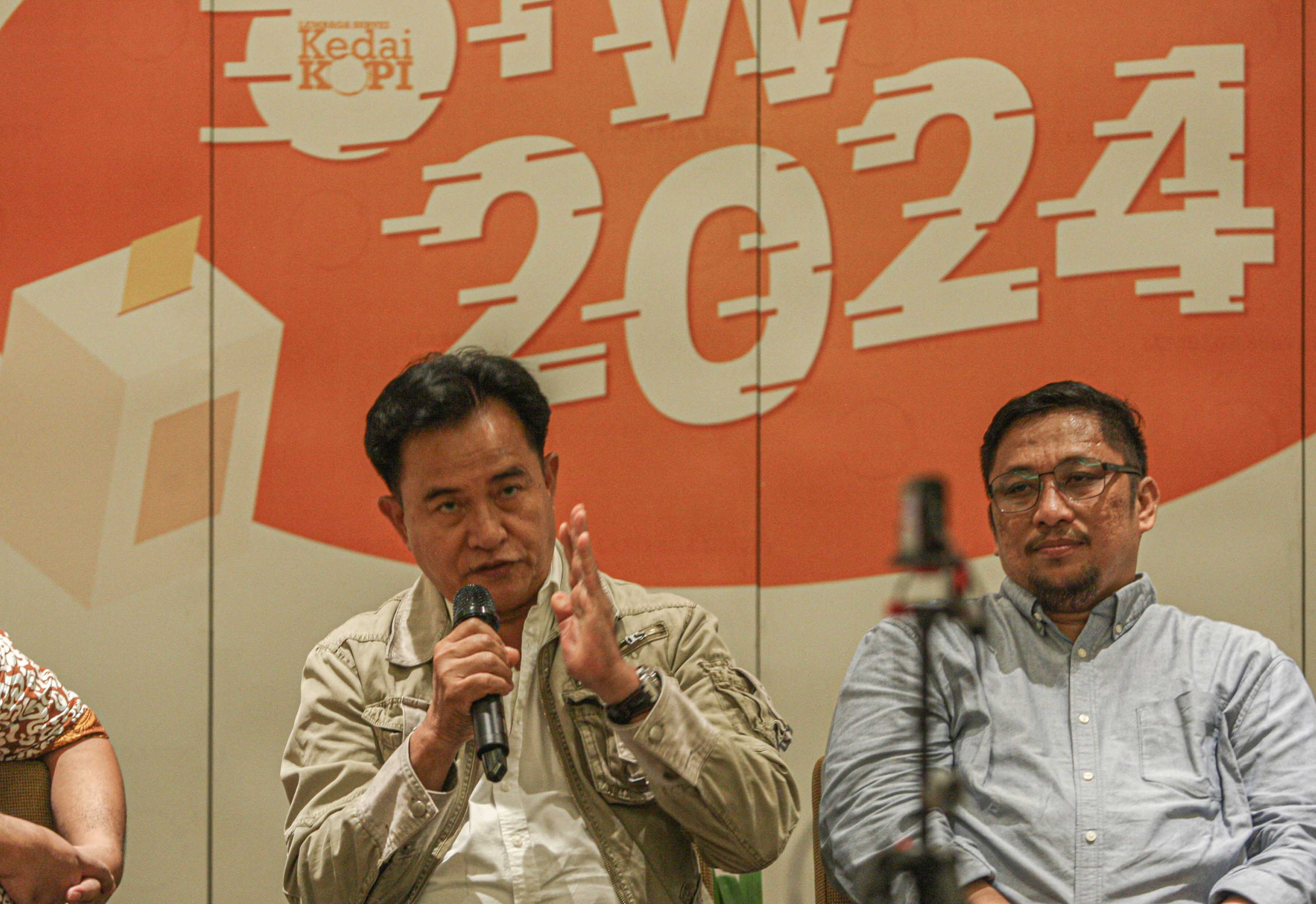 Pakar Hukum Tata Negara Yusril Ihza Mahendra (kiri) saat jadi pembicara dalam diskusi Menakar Pilpres Pascaputusan MK di Jakarta.