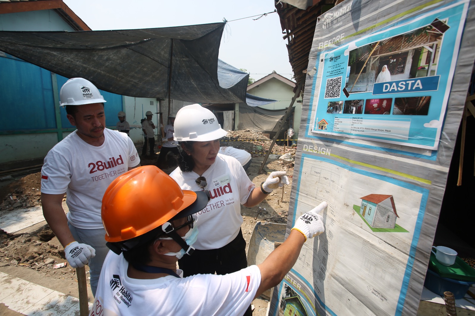 Herbalife bekerja sama dengan Habitat for Humanity mengadakan kegiatan 28UILD di Desa Margamulya, Kecamatan Cimauk, Tangerang. 