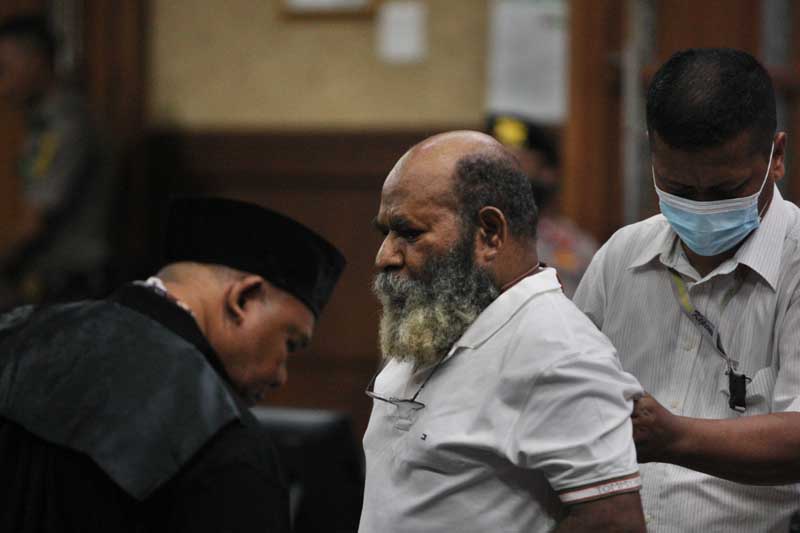 Sidang pembacaan vonis Lukas Enembe kemungkinan tertunda karena masih menjalani perawatan di RSPAD Gatot Soebroto.