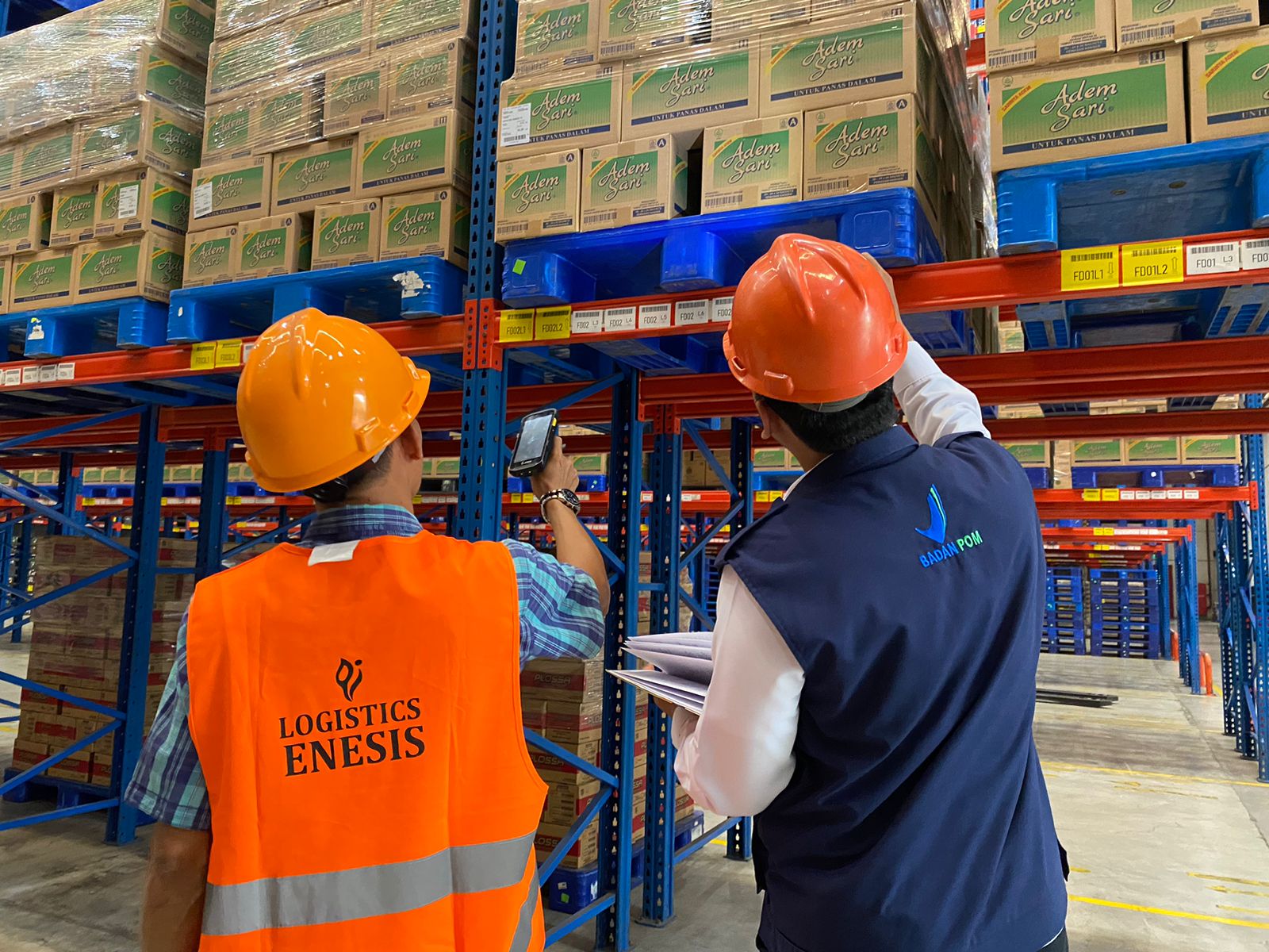 Badan POM membuat konten kreatif dengan mengambil aktivitas Industri Obat Tradisional dan Suplemen Kesehatan (OTSK) di pabrik Enesis Group.