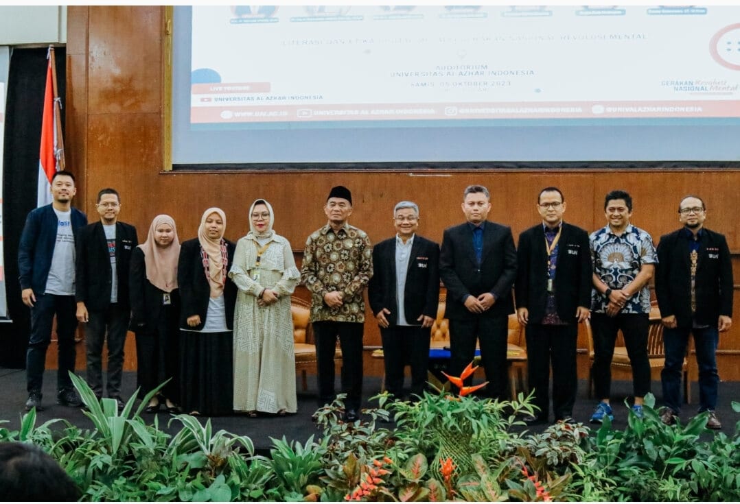 Universitas Al-Azhar Indonesia (UAI) menggelar kegiatan Gerakan Nasional Revolusi Mental (GNRM) sebagai puncak acara rangkaian program GNRM.