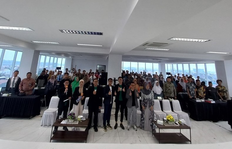 Kampus digital bisnis Universitas Nusa Mandiri (UNM) mengumumkan pendaftaran beasiswa kuliah bagi peserta seminar digital bisnis.