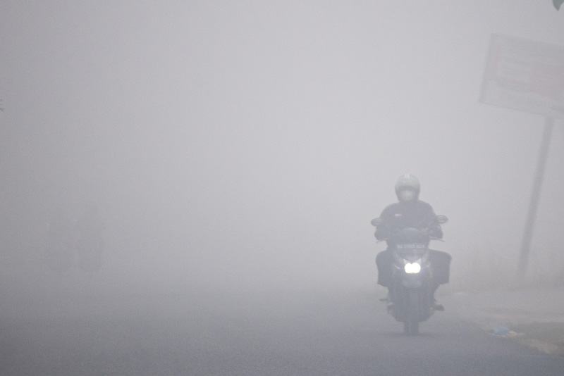Pemrov Riau menerapkan sekolah daring kepada seluruh sekolah akibat kabut asap.