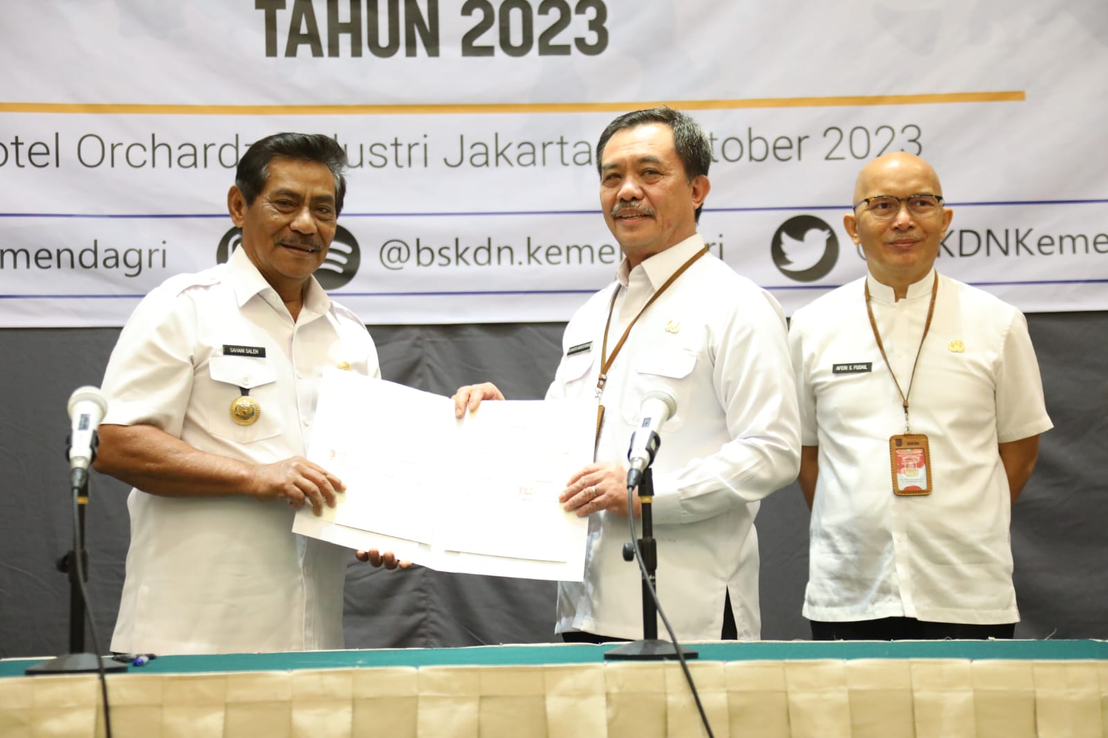 Penandatanganan komitmen penerapan aplikasi Puja Indah 22 Pemda dengan BSKDN Kemendagri