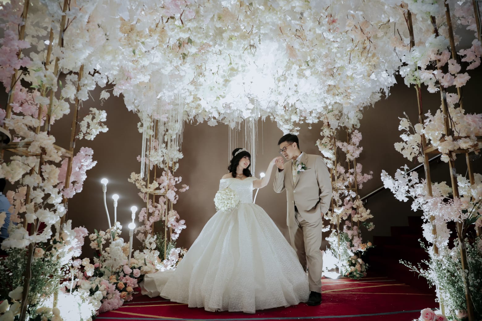 Aston Pluit Hotel and Residence menggelar Mini Wedding Gallery.