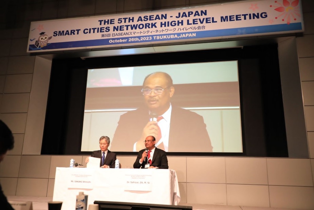Dirjen Bina Adwil Kemendagri Safrizal ZA saat berpidato di gelaran The 5th ASEAN Japan Smart Cities Network High Level Meeting.