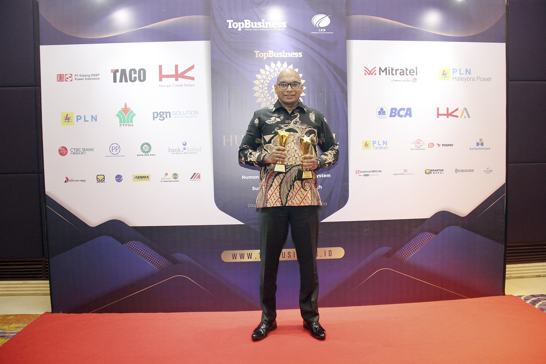 Modenland raih penghargaan TOP Human Capital Awards 2023