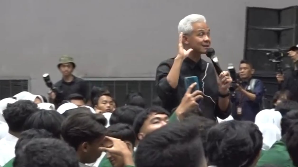Ganjar Pranowo Disambut Meriah oleh Mahasiswa saat Berikan Kuliah Umum di Unpas