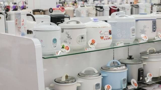 Pemerintah bagi-bagi rice cooker gratis
