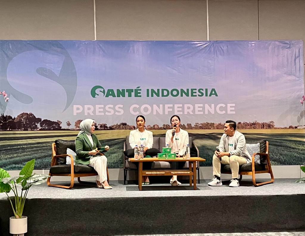 Santé Indonesia menggelar konferensi pers dan kenalkan Anindita Hidayat sebagai brand ambassador di Jakarta, Sabtu (7/10).