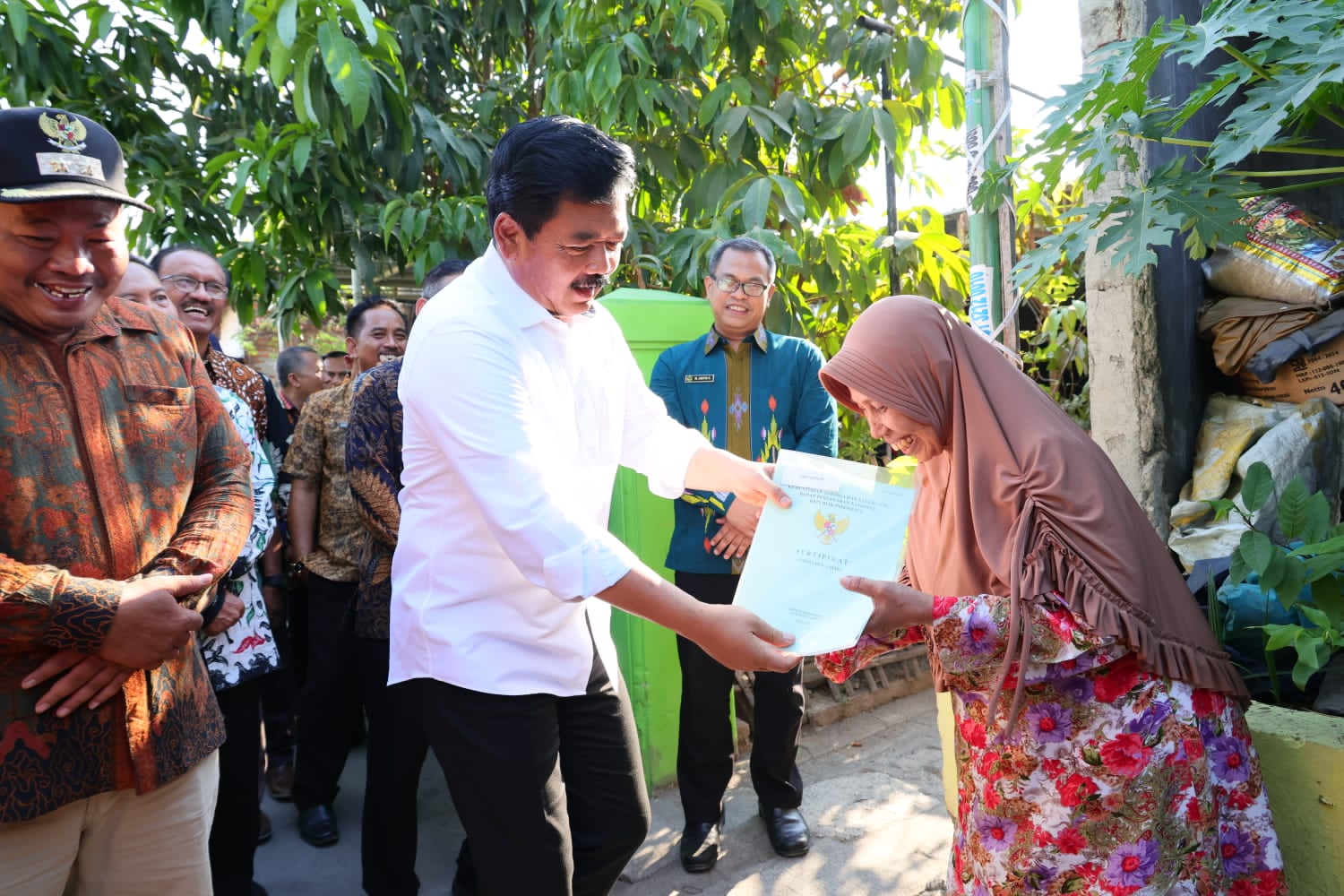 Menteri ATR/BPN Hadi Tjahjanto di Desa Sedati Gede, Sidoarjo, Jawa Timur