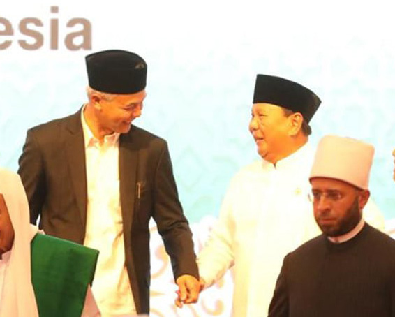 Belum Umumkan Cawapres, Ganjar dan Prabowo Dinilai Tunggu Putusan MK