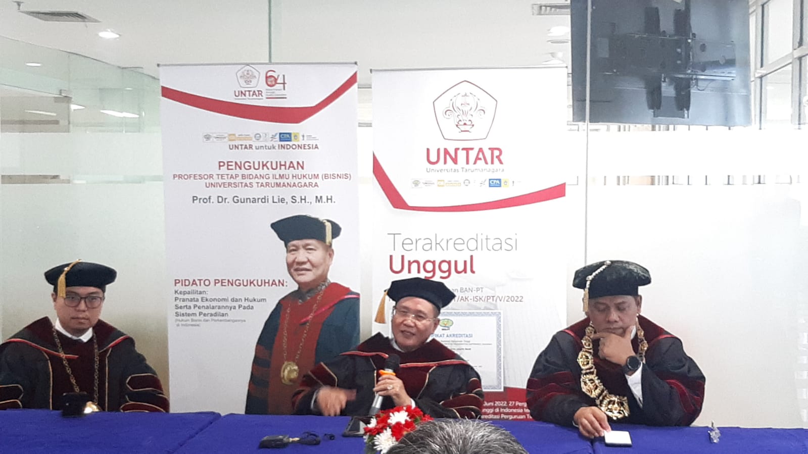 Pengukuhan Guru Besar Untar Dr. Gunardi Lie.