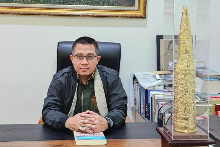 Rektor Institut Sains dan Teknologi Al-Kamal Ngasiman Djoyonegoro.