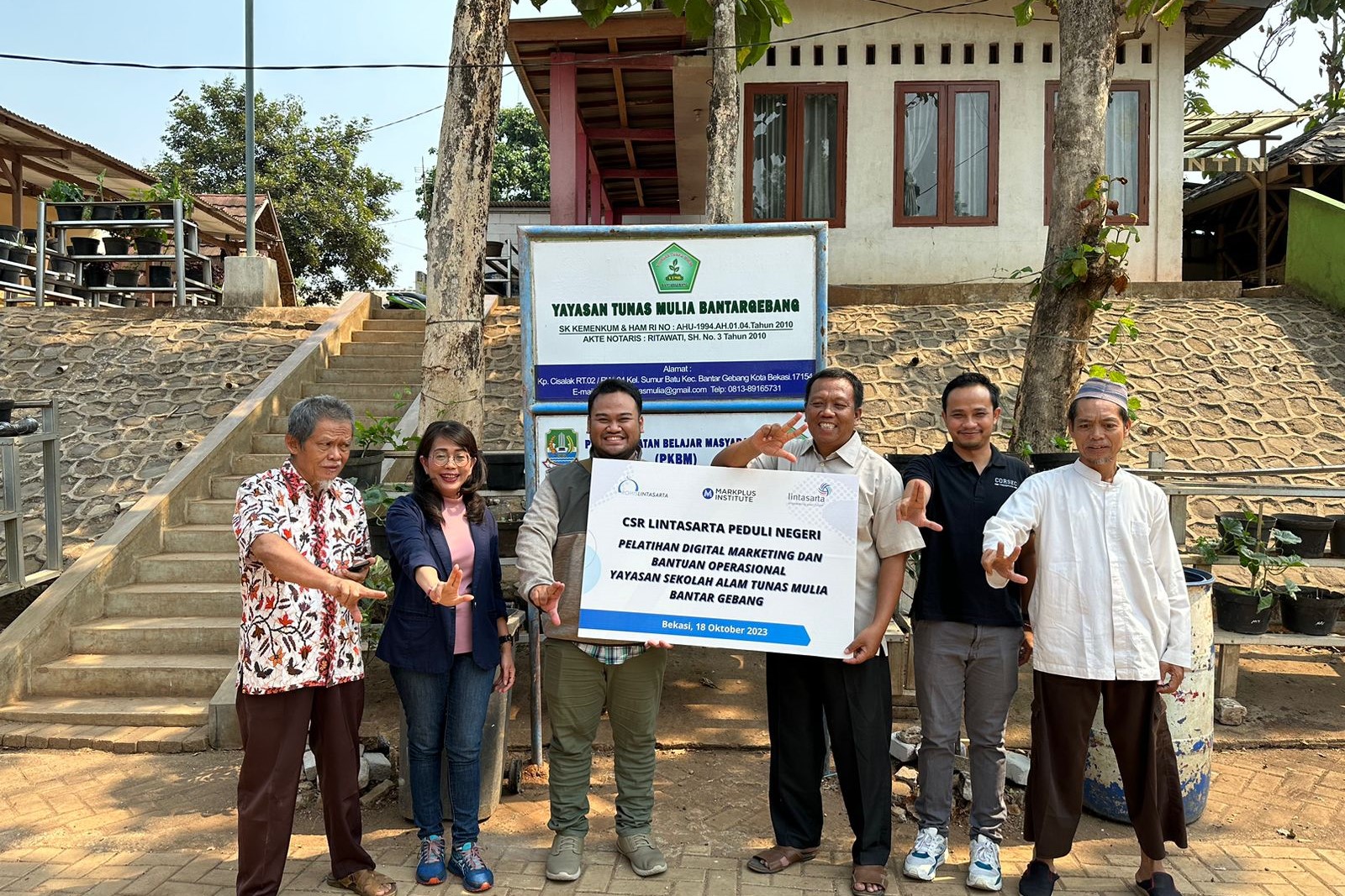 Pelatihan digital marketing berlangsung untuk mengembangkan kemampuan puluhan peserta.