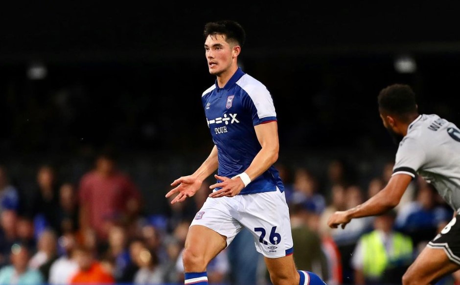 Elkan Baggott saat tampil membela Ipswich Town
