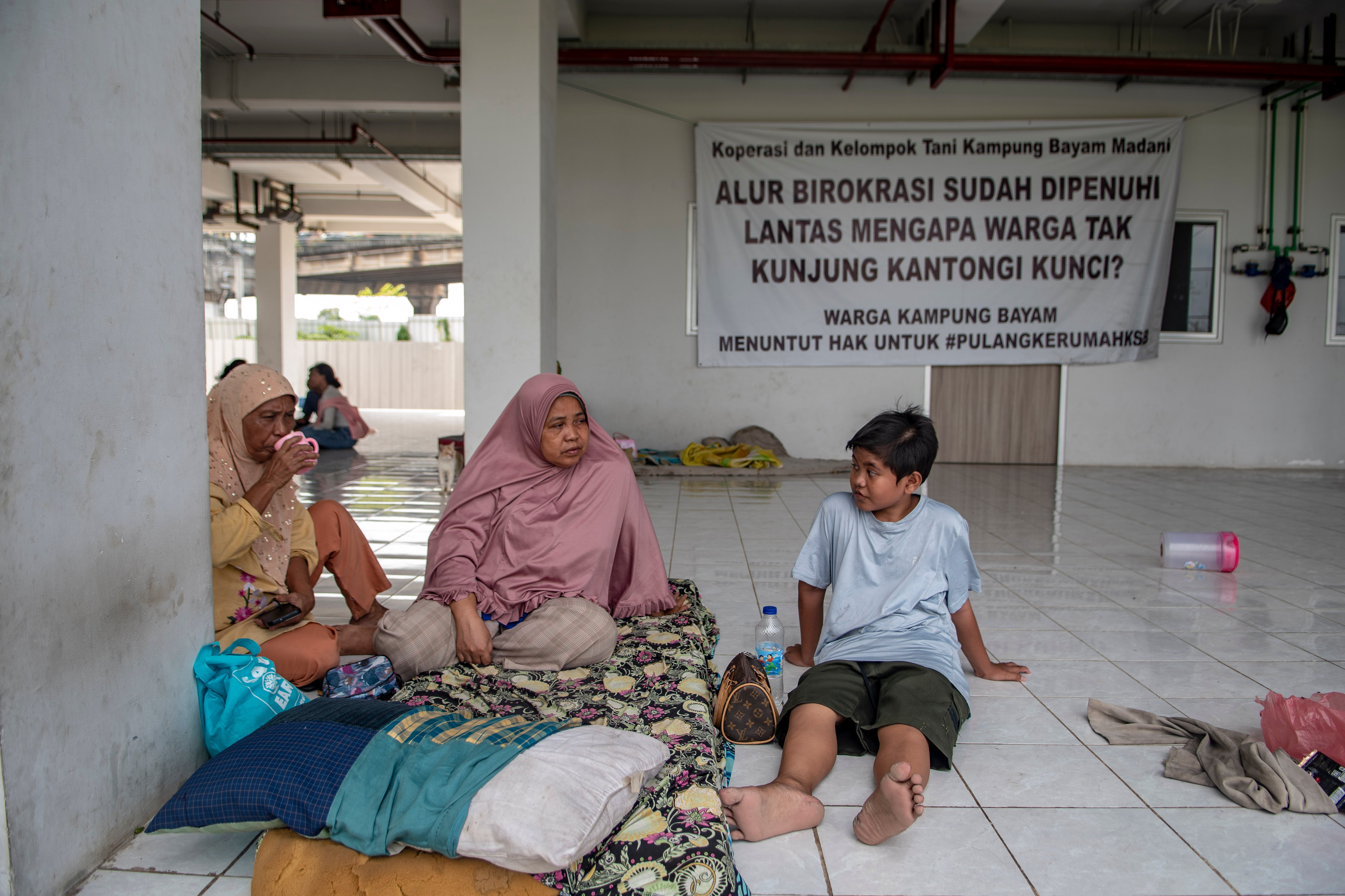 Warga Kampung Bayam belum bisa tempati hunian.