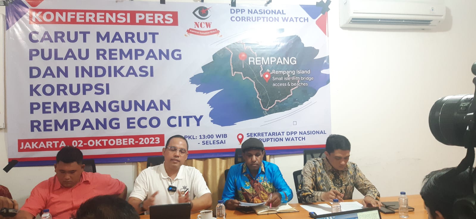 National Corruption Watch (NCW) menggelar konferensi pers tentang Pulau Rempang di Jakarta, Senin (2/10).