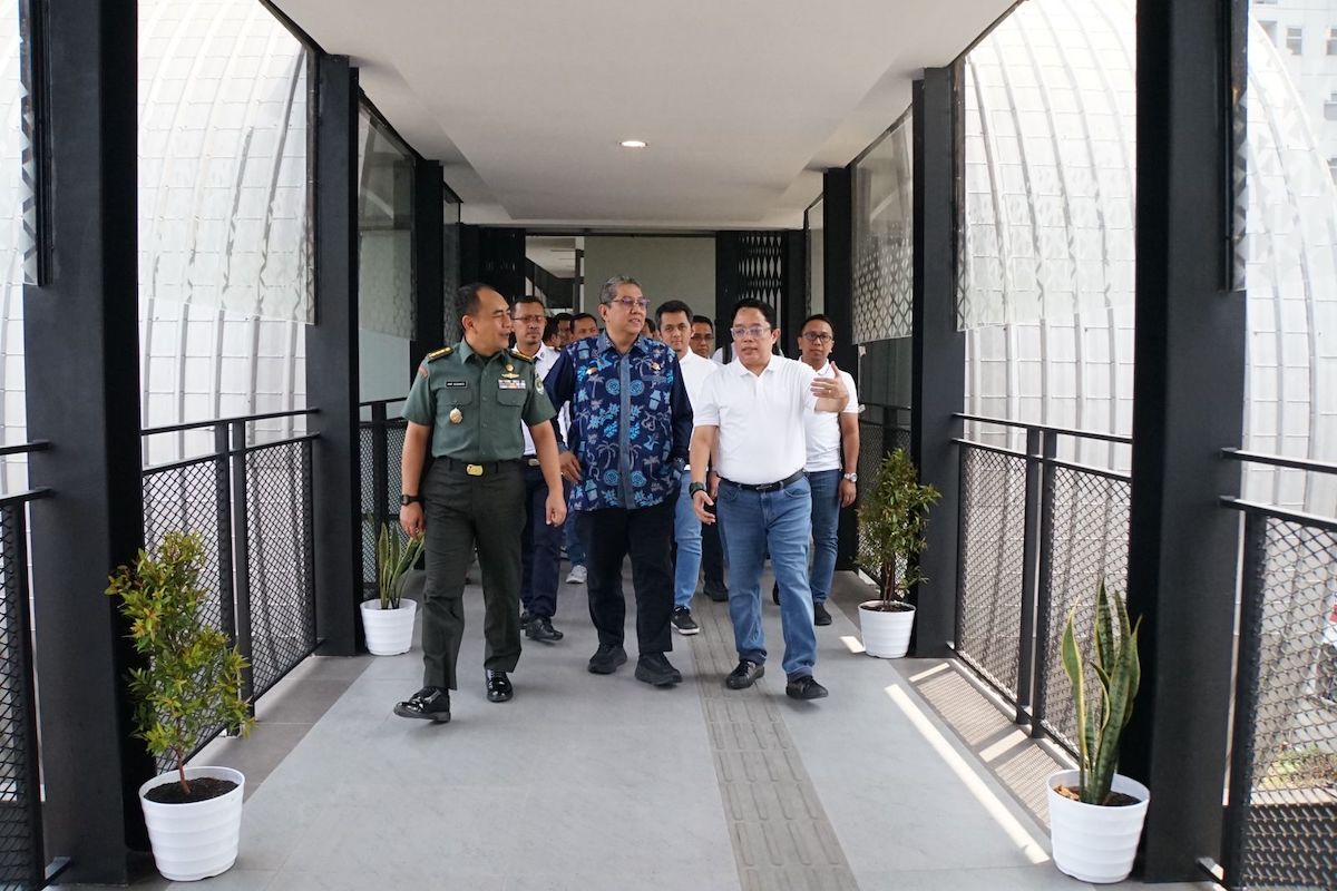 Jembatan penghubung Cisauk Point menuju Stasiun Cisauk diresmikan, Kamis (26/10/2023)