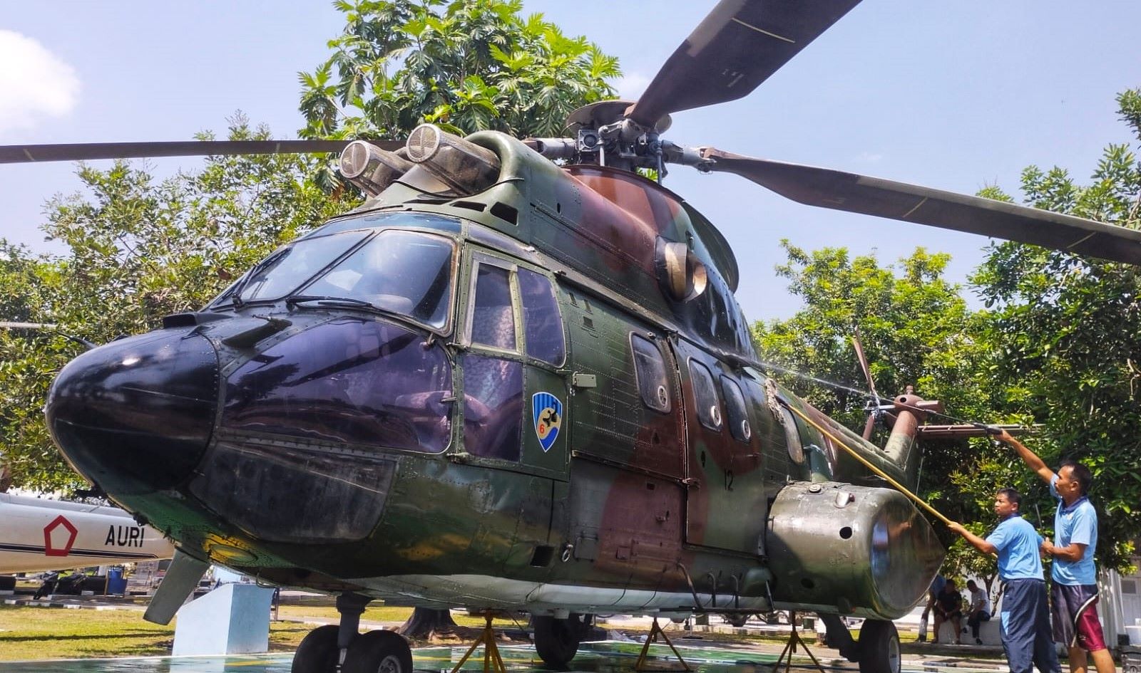 Museum Pusat TNI AU Dirgantara Mandala Gelar Ajang Cuci Helikopter Super Puma