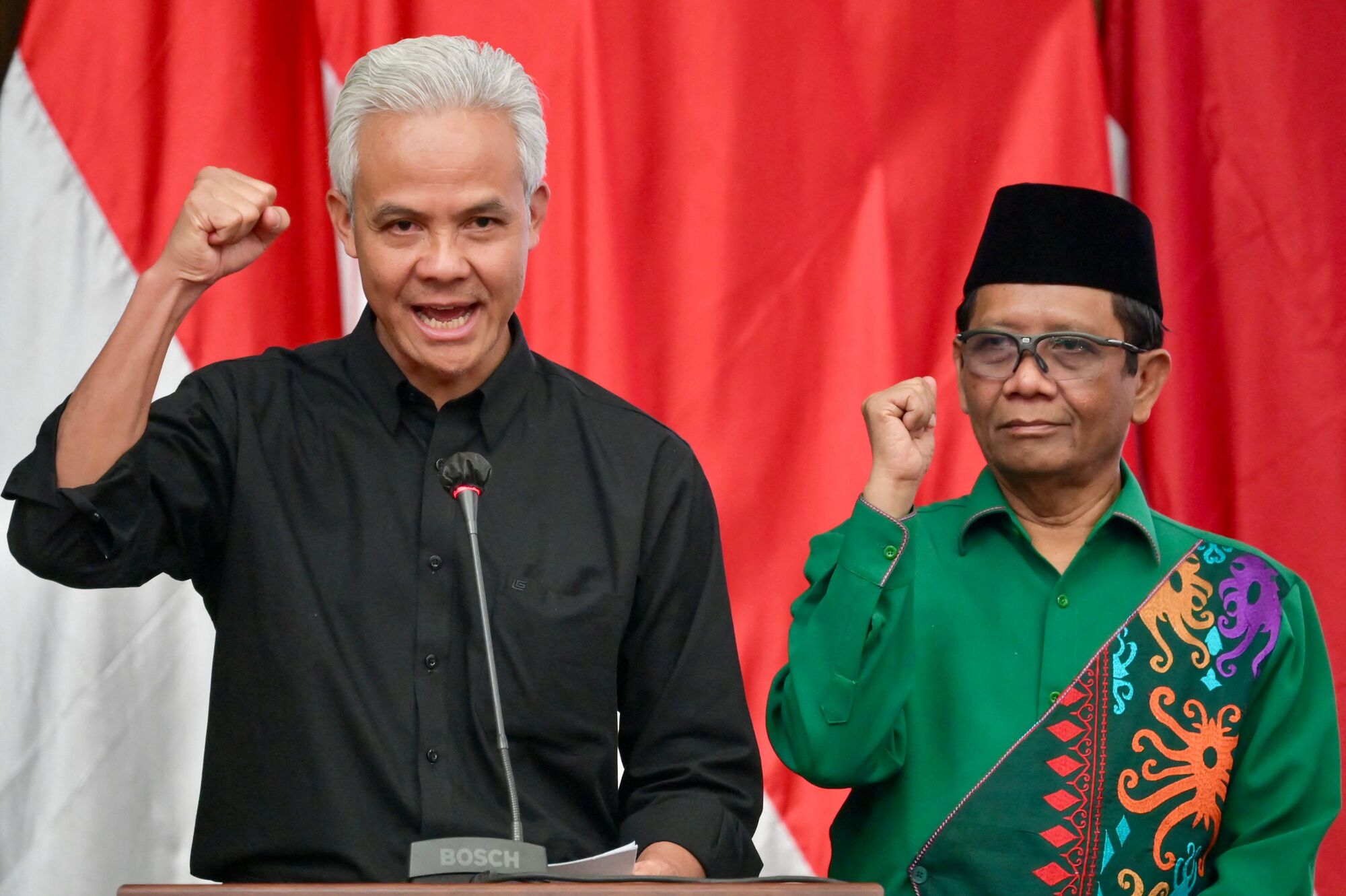 Bakal capres dan cawapres Ganjar Pranowo dan Mahfud MD.