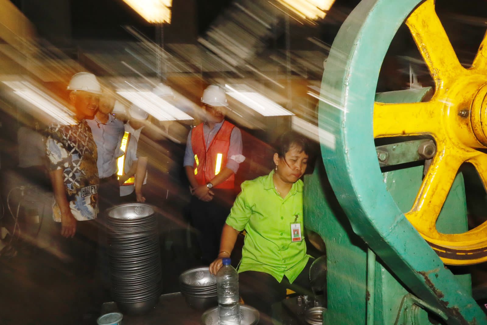 Ganjar mengunjungi PT Kedawung Setia Industrial