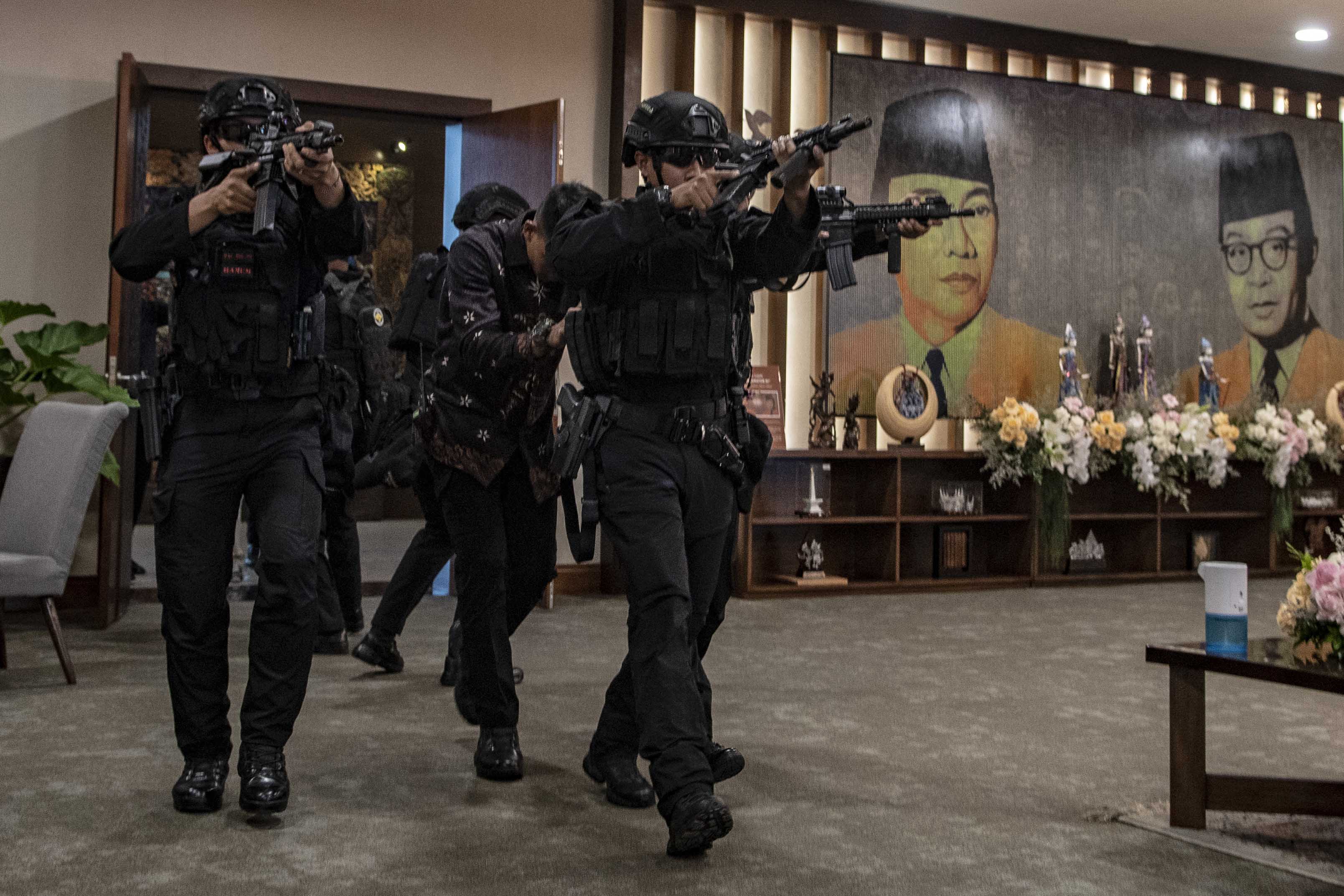 Ilustrasi pengamanan dan pengawalan capres-cawapres