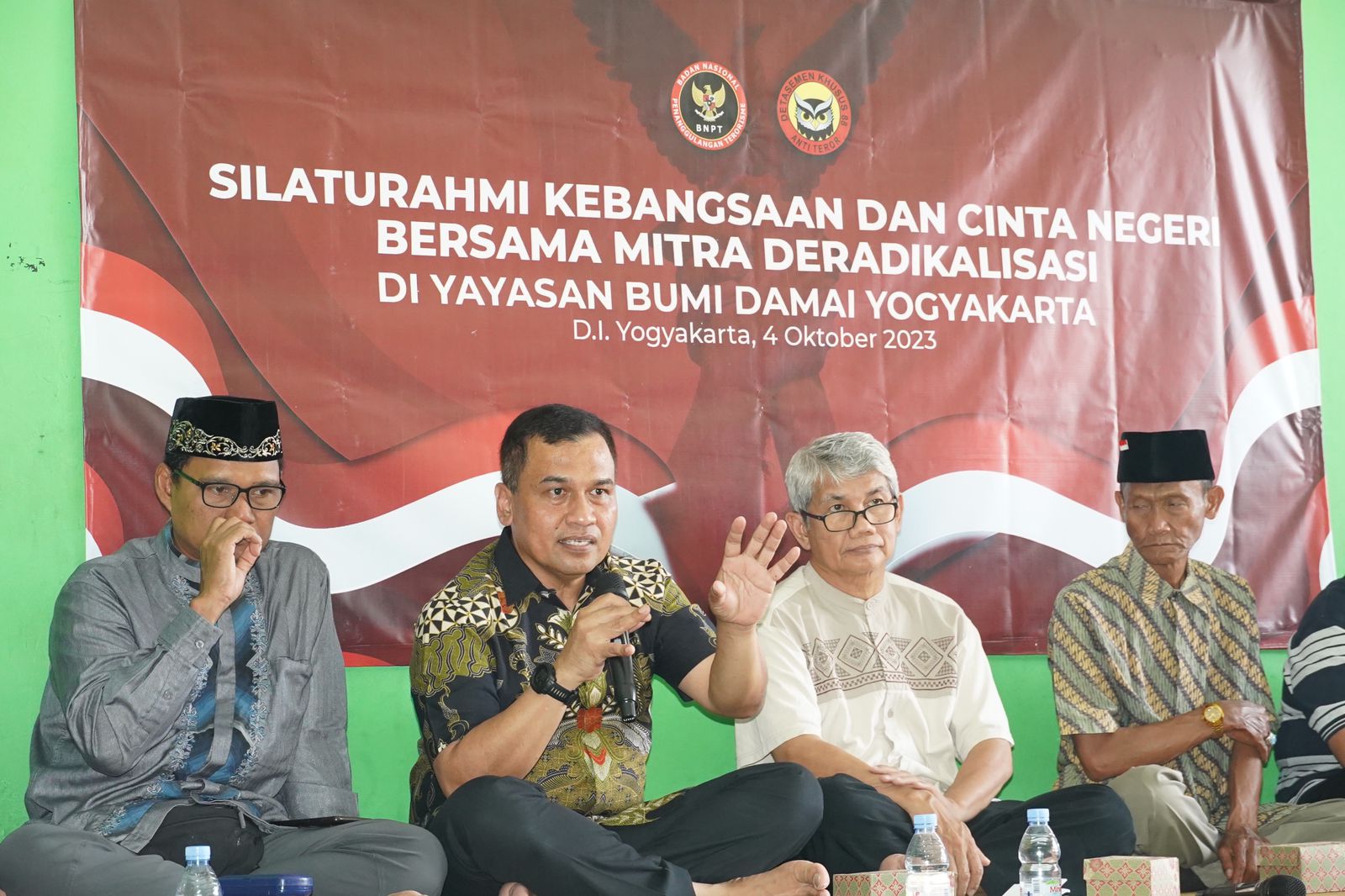 Silaturahmi kebangsaan yang digelar BNPT bersama mitra deradikalisasi di Yayasan Bumi Damai, DIY, Kamis (5/10).