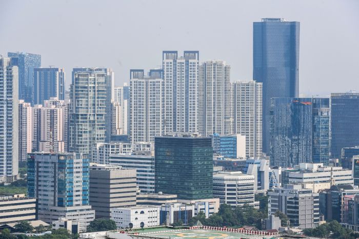 Ilustrasi: sejumlah gedung di kawasan Sudirman, Jakarta