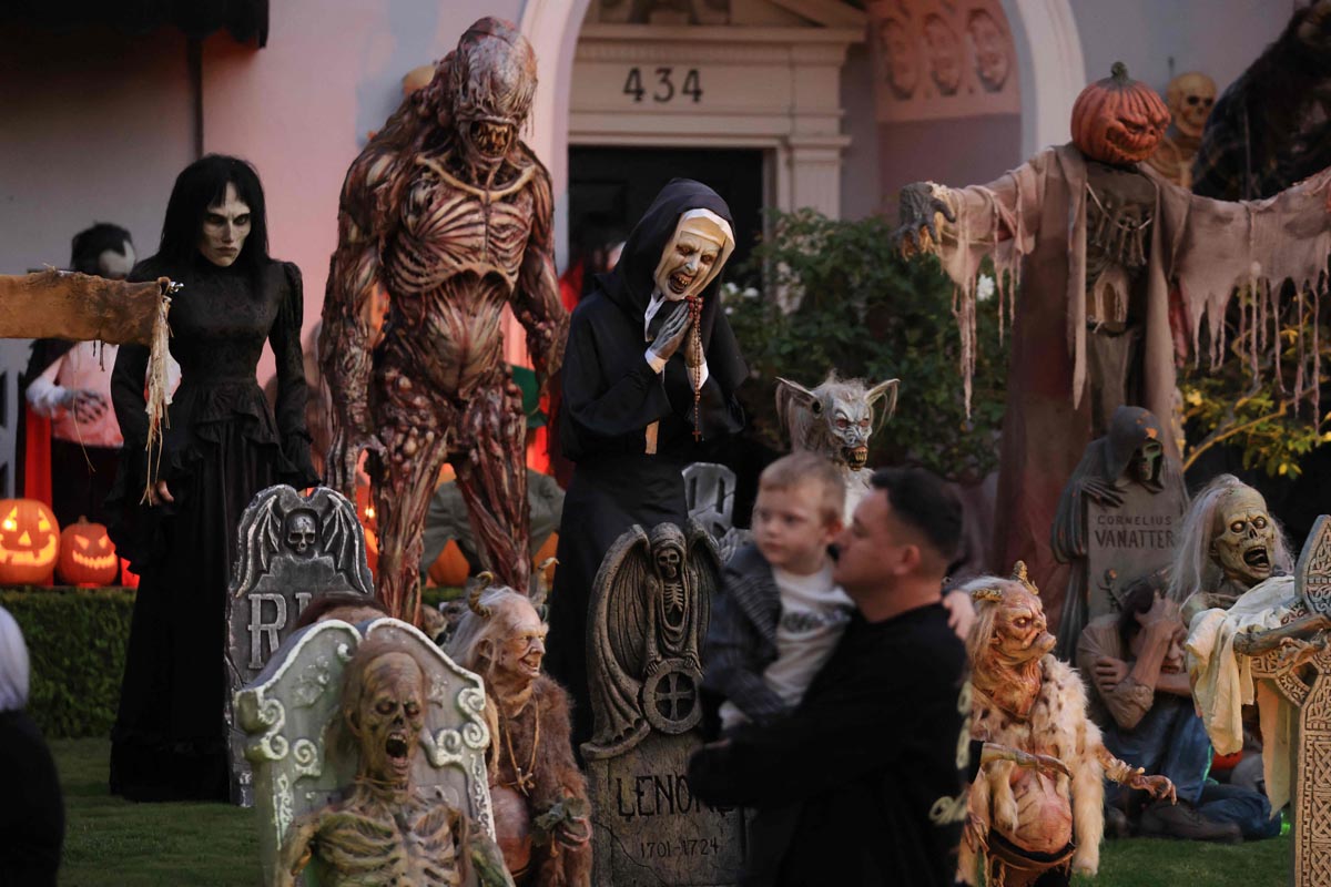 Akhir Oktober menjadi puncak perayaan Halloween. Simak yuks bagaimana asal usul Halloween.