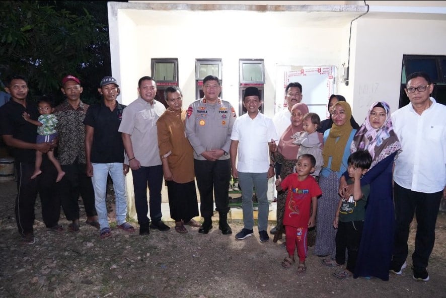 Menteri Investasi/Kepala BKPM Bahlil Lahadalia bertemu warga Pulau Rempang