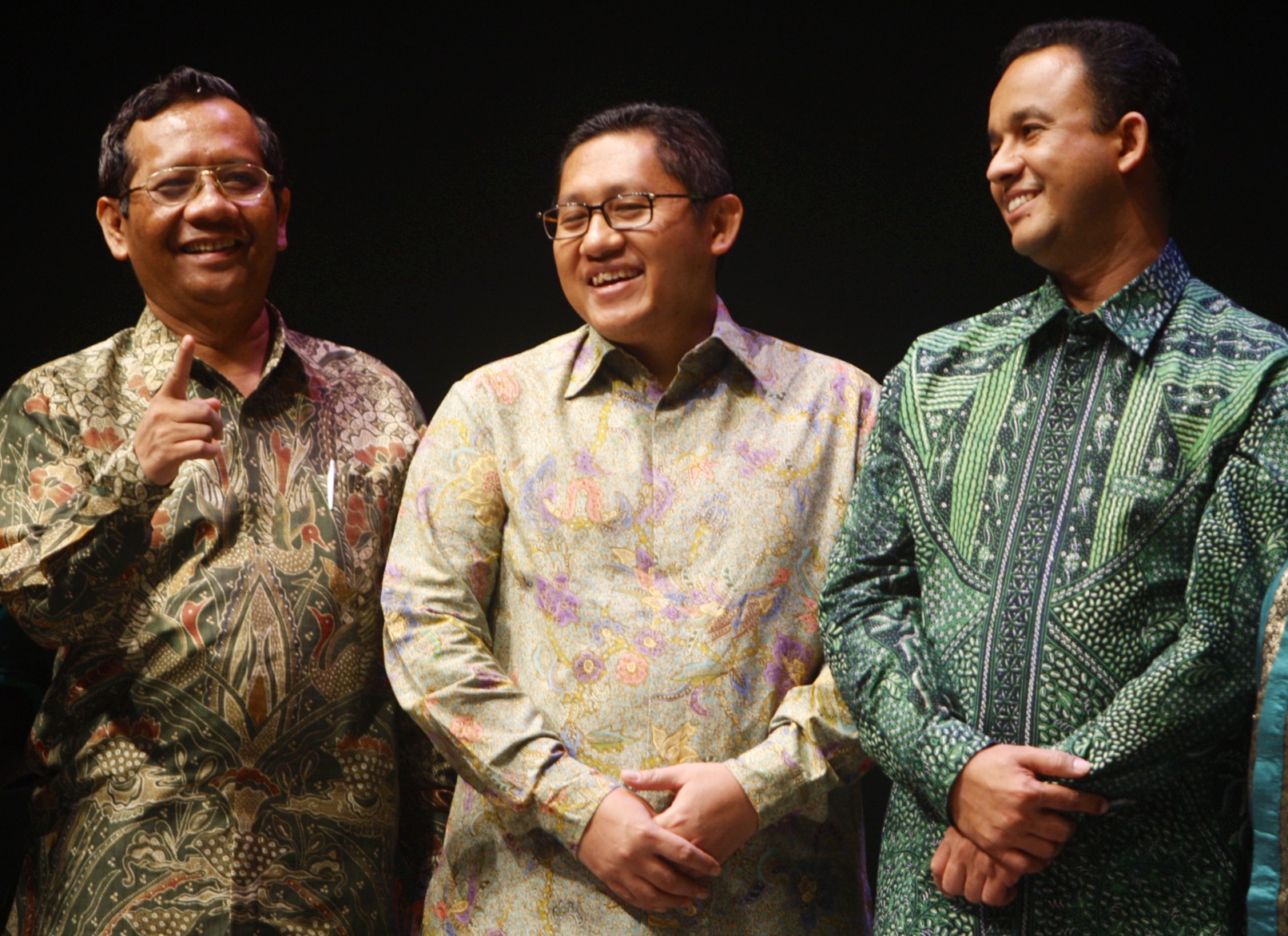 Momen kebersamaan Anies Baswedan dan Mahfud MD saat menjadi presidium KAHMI