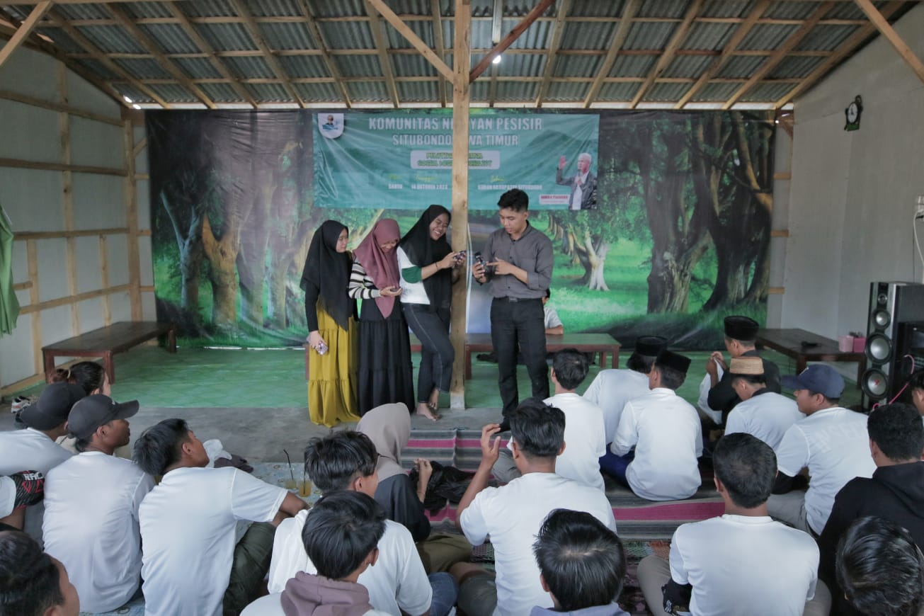 Pelatihan media sosial kepada pemuda di Situbondo, Jawa Timur