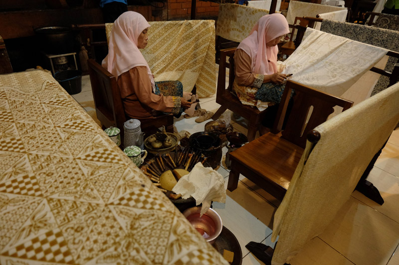 Hari Batik Nasional 2023 : Sejarah, Asal-usul, dan Jenis