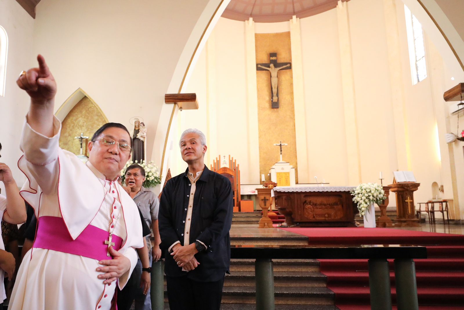 Bacapres Ganjar Pranowo mengunjungi Uskup Malang Mgr Henricus Pidyarto Gunawan