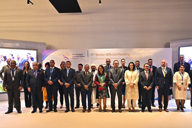 Delegasi partisipan AIS Forum dalam Senior Official Meeting ke-8 di Antananarivo, Madagaskar, Jumat (29/8).